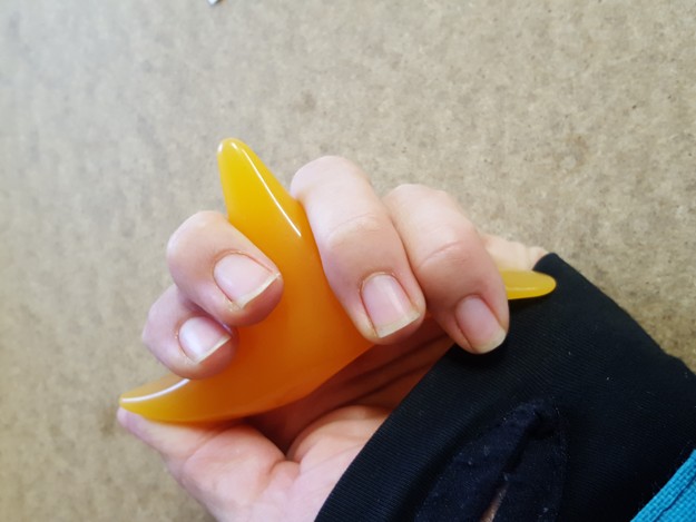 GUASHA - Oranžová masážní pomůcka 2