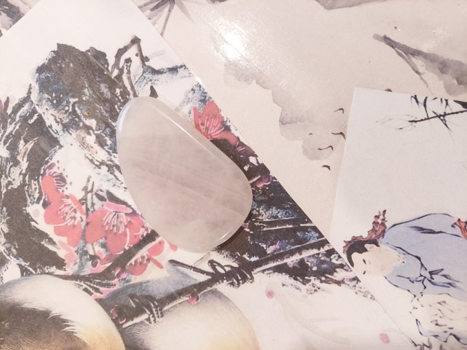 GUASHA - Růžová masážní slza