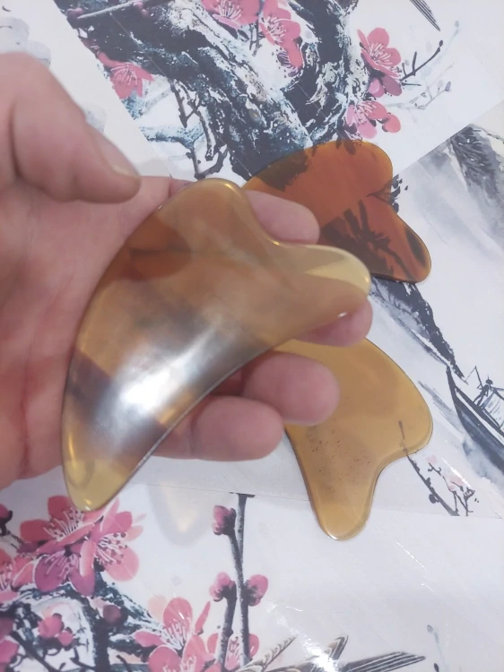 GUASHA - Klasická Destička z Rohoviny ve tvaru Slzy