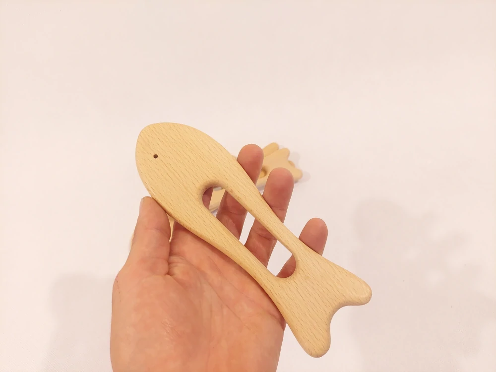 GUASHA - Dřevěná Masážní Pomůcka ve tvaru Ryby