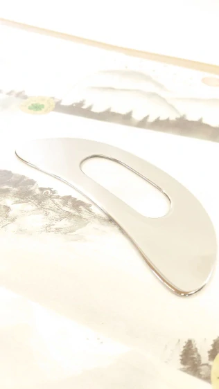 GUASHA - Velká Kovová Leštěná Pomůcka