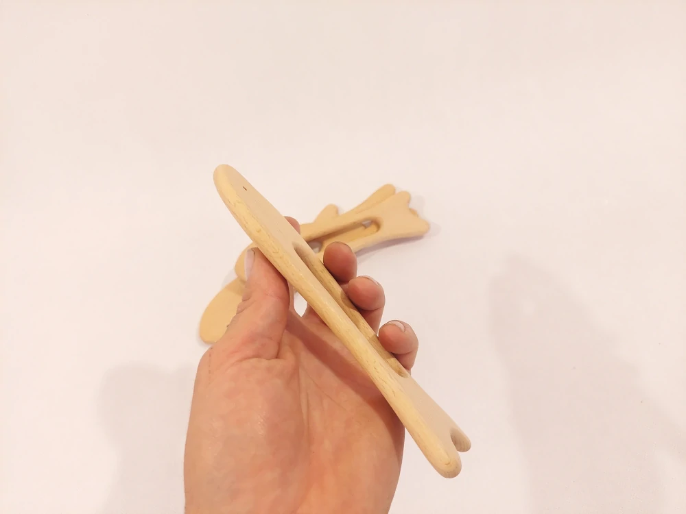 GUASHA - Dřevěná Masážní Pomůcka ve tvaru Ryby