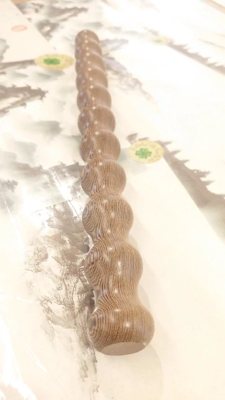 GUASHA - Dřevěná Masážní Tyč 42cm - Tmavá