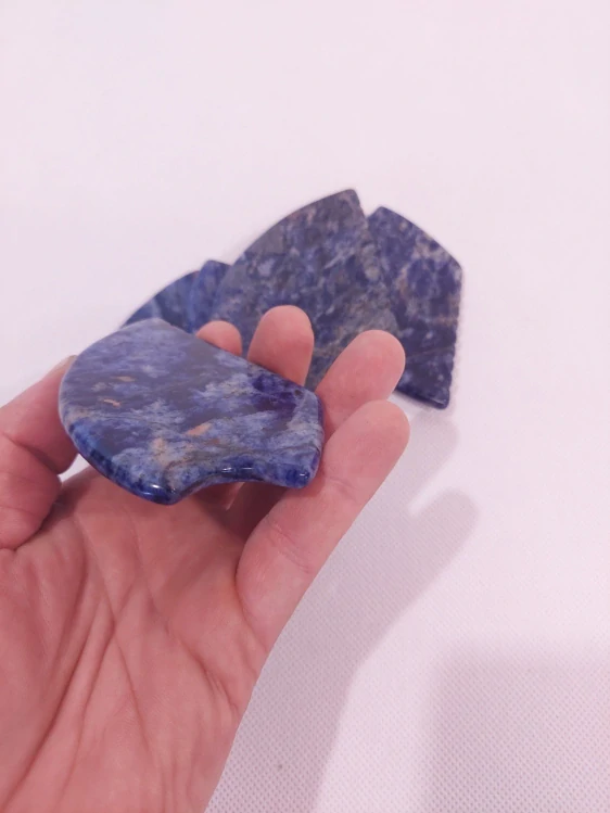 GUASHA - Modrý Aventurin s Ozubením