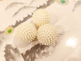 Masážní Gumová Kulička - 60mm / Bílá