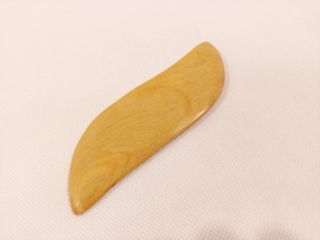 GUASHA - Dřevěná Masážní Pomůcka ve tvaru Listu